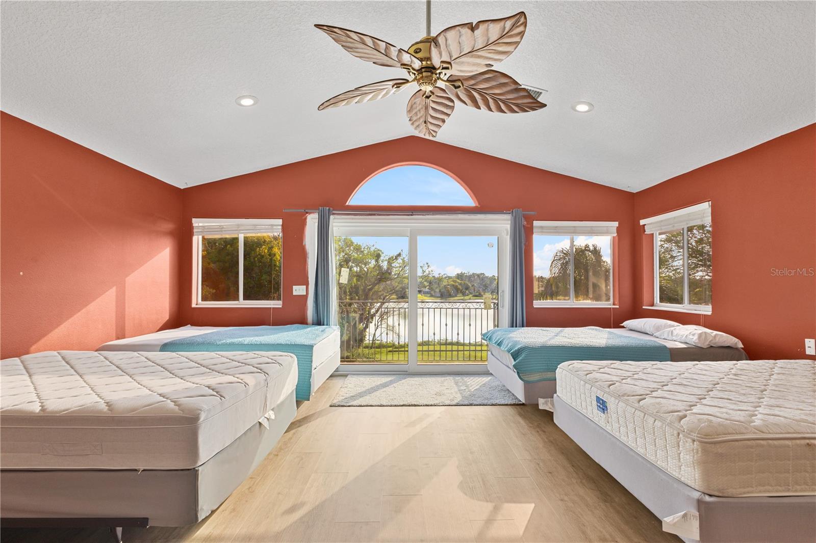 546 QUEENS MIRROR CIR, CASSELBERRY, FL, 32707