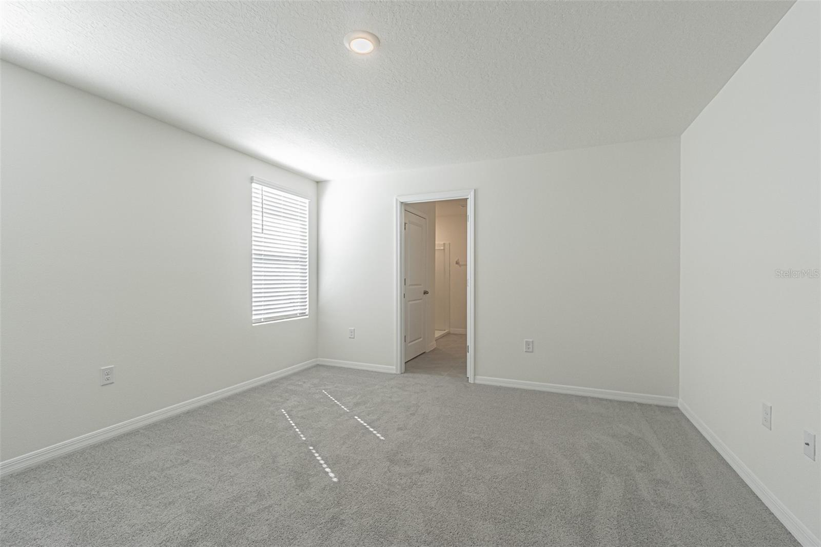 37300 KINGS CROWN DR, ZEPHYRHILLS, FL, 33541