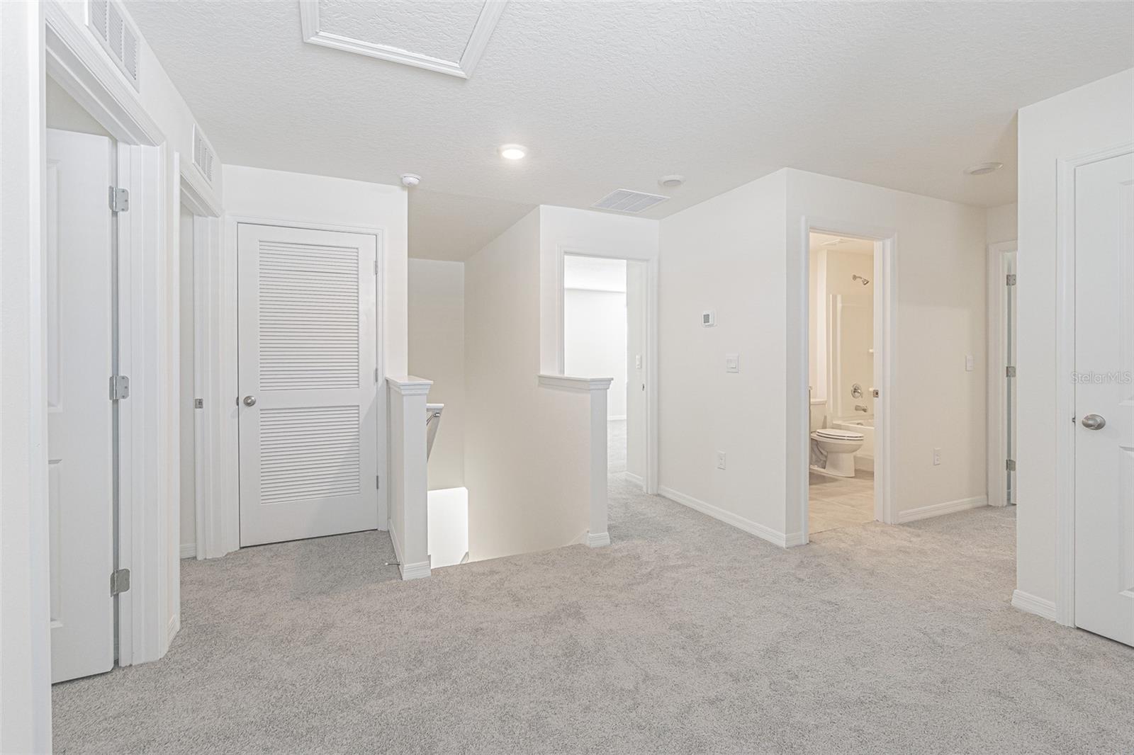 37300 KINGS CROWN DR, ZEPHYRHILLS, FL, 33541