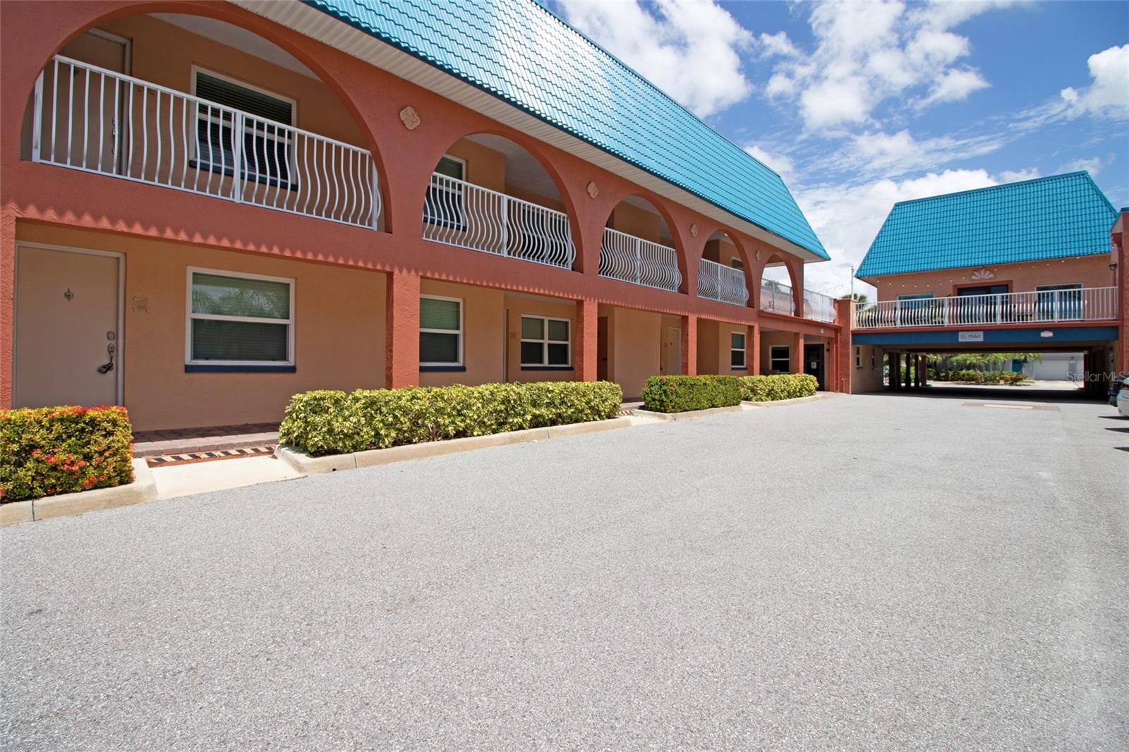17035 GULF BLVD #205, NORTH REDINGTON BEACH, FL, 33708
