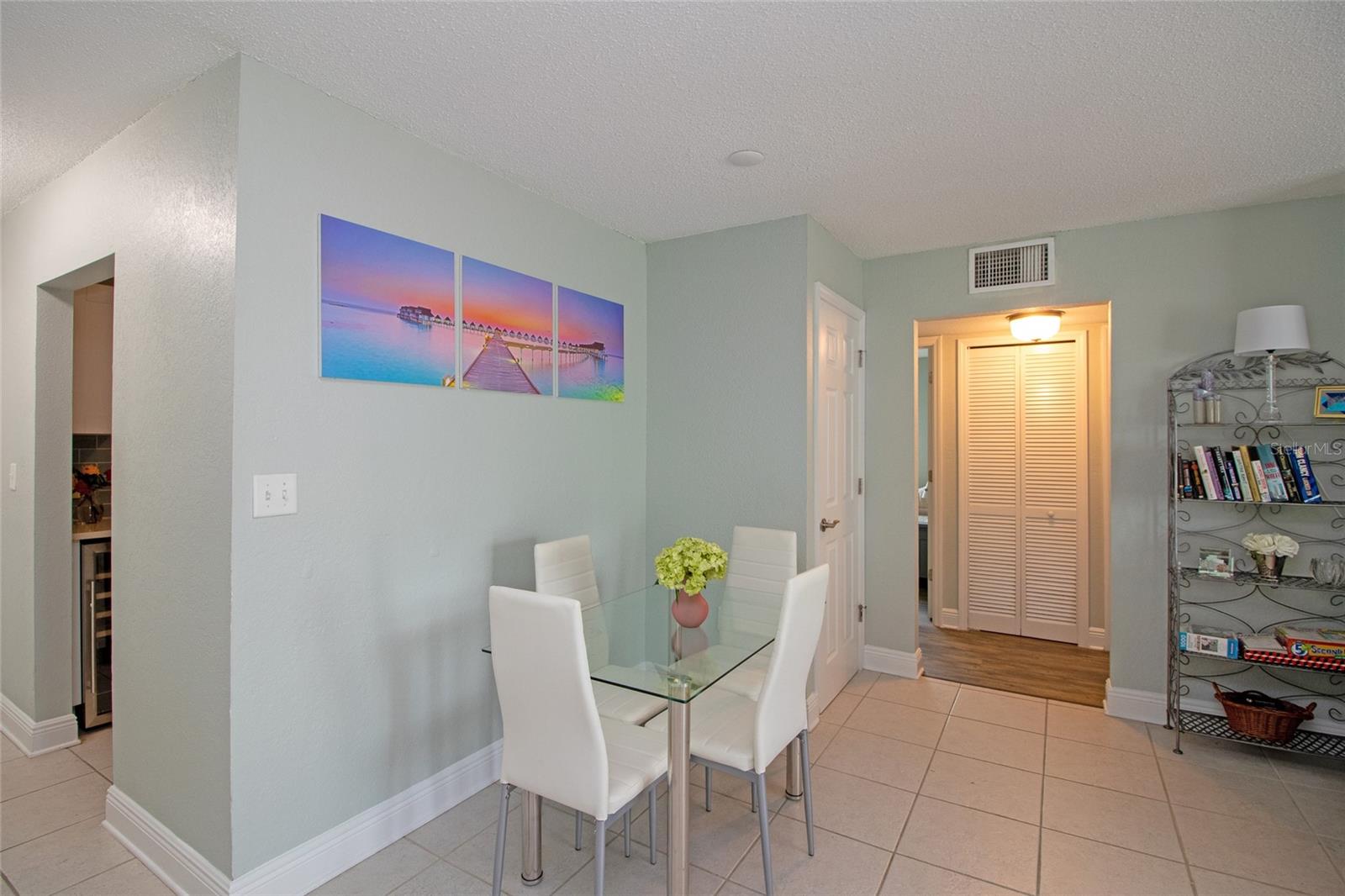 17035 GULF BLVD #205, NORTH REDINGTON BEACH, FL, 33708