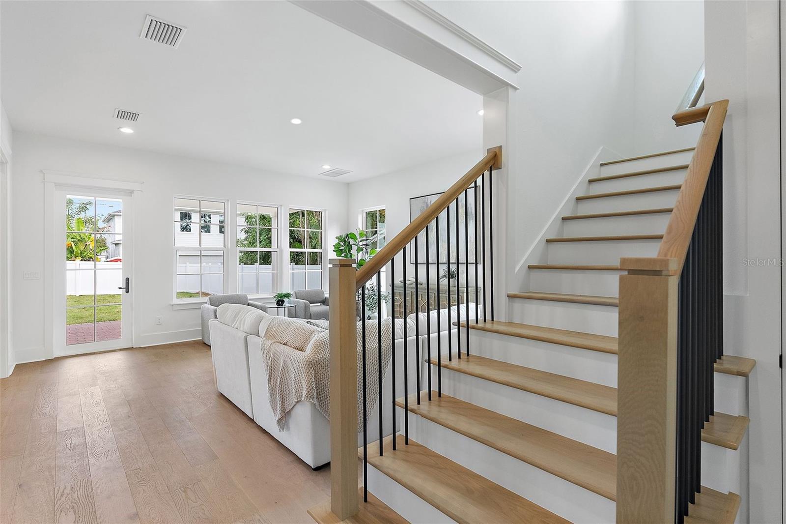 235 24TH AVE SE, ST PETERSBURG, FL, 33705