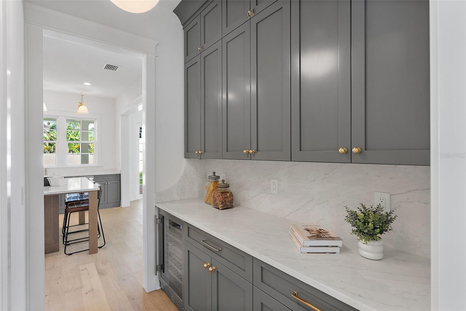 235 24TH AVE SE, ST PETERSBURG, FL, 33705