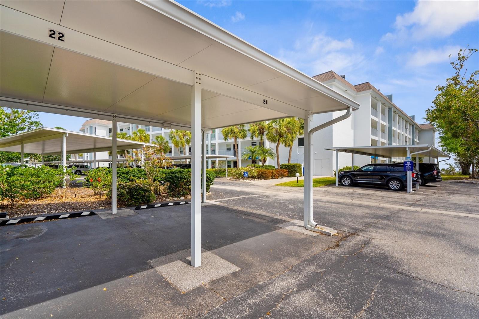 600 SUTTON PL #101B, LONGBOAT KEY, FL, 34228