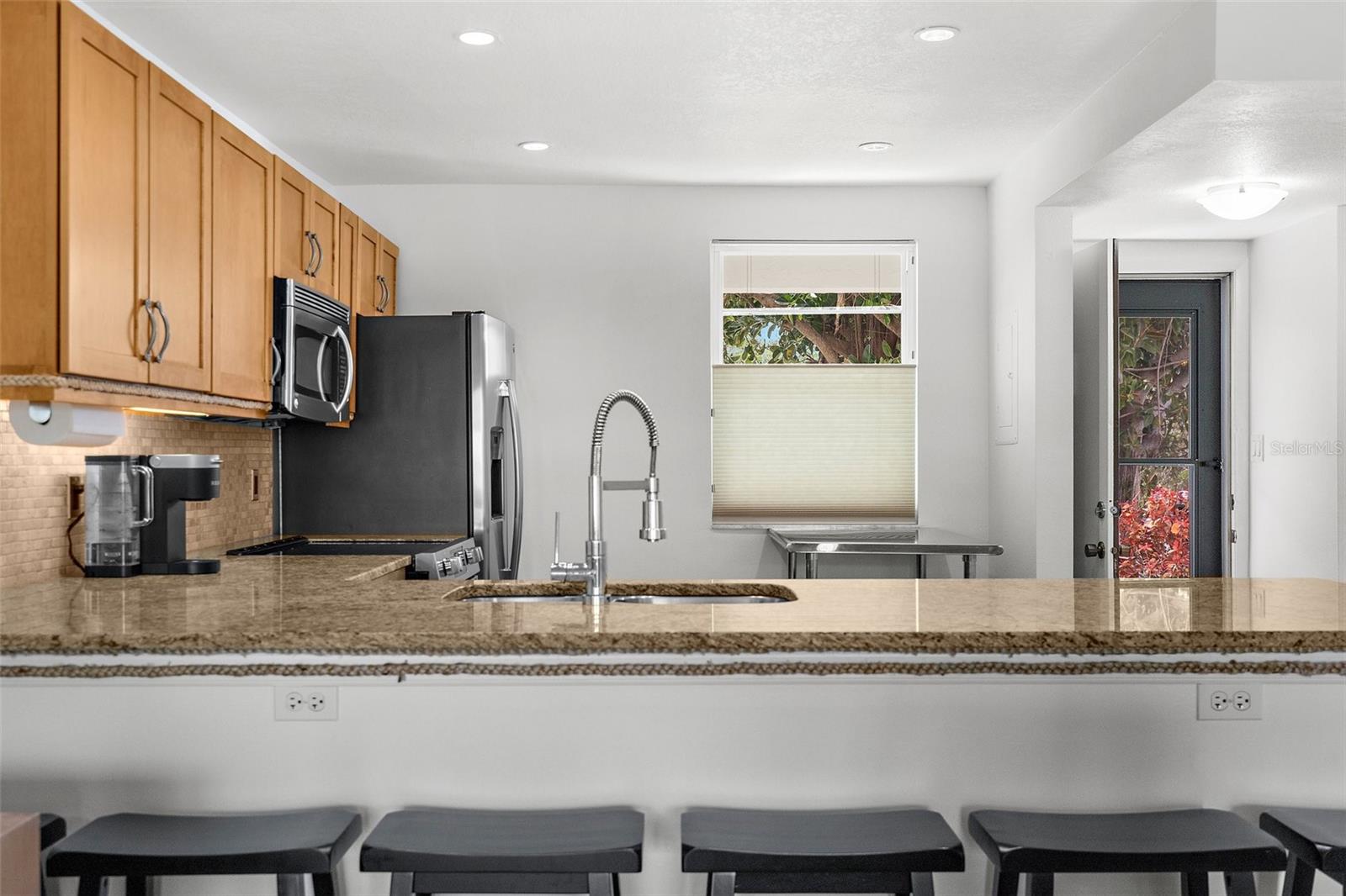 600 SUTTON PL #101B, LONGBOAT KEY, FL, 34228