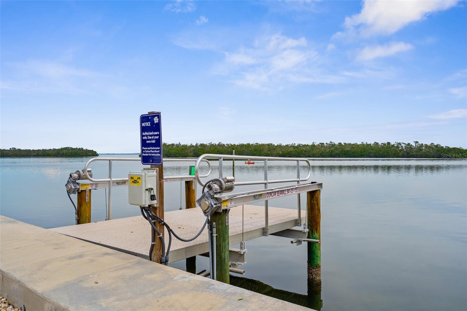 600 SUTTON PL #101B, LONGBOAT KEY, FL, 34228