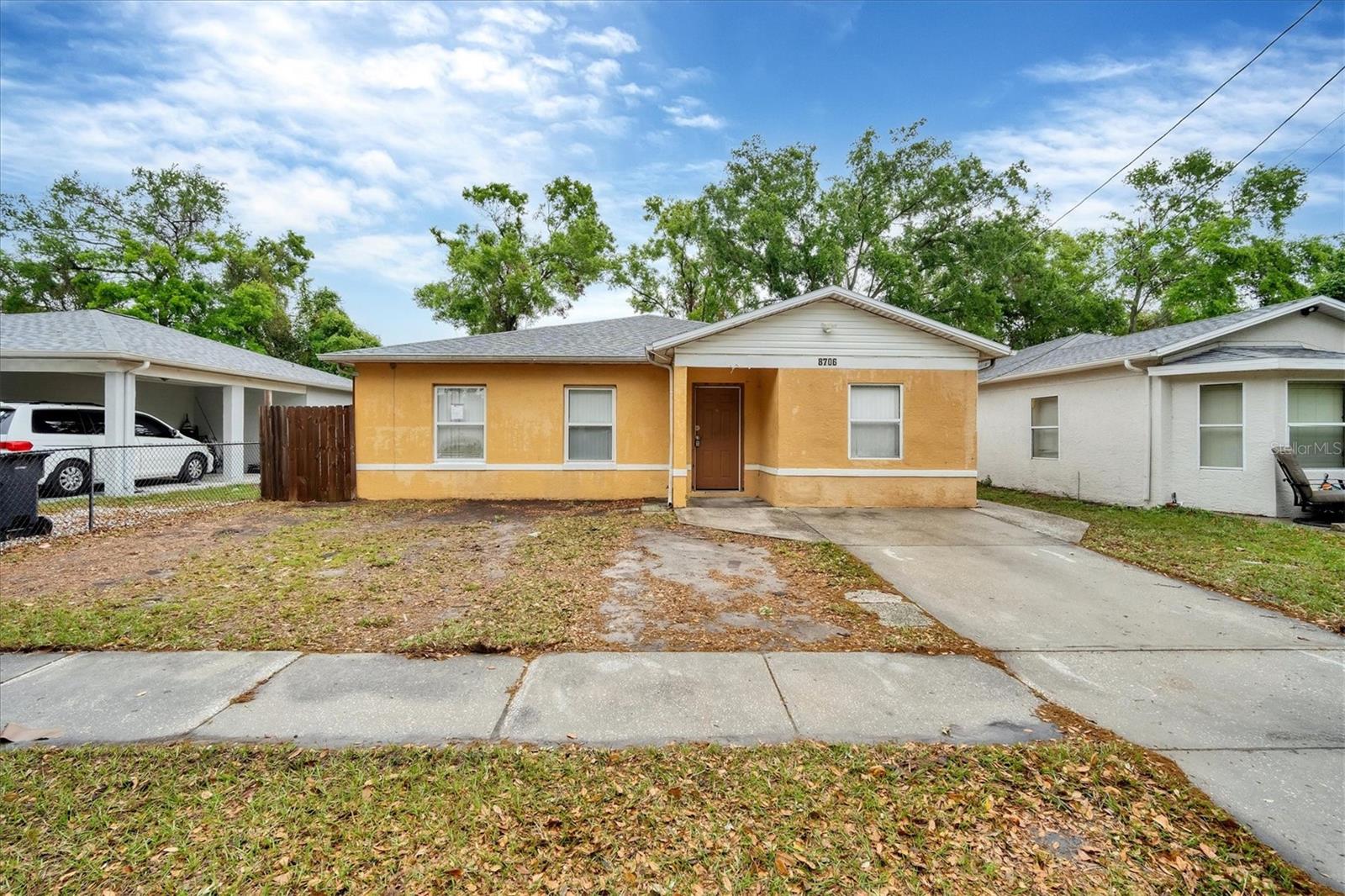8706 FISH LAKE RD, TAMPA, FL, 33619