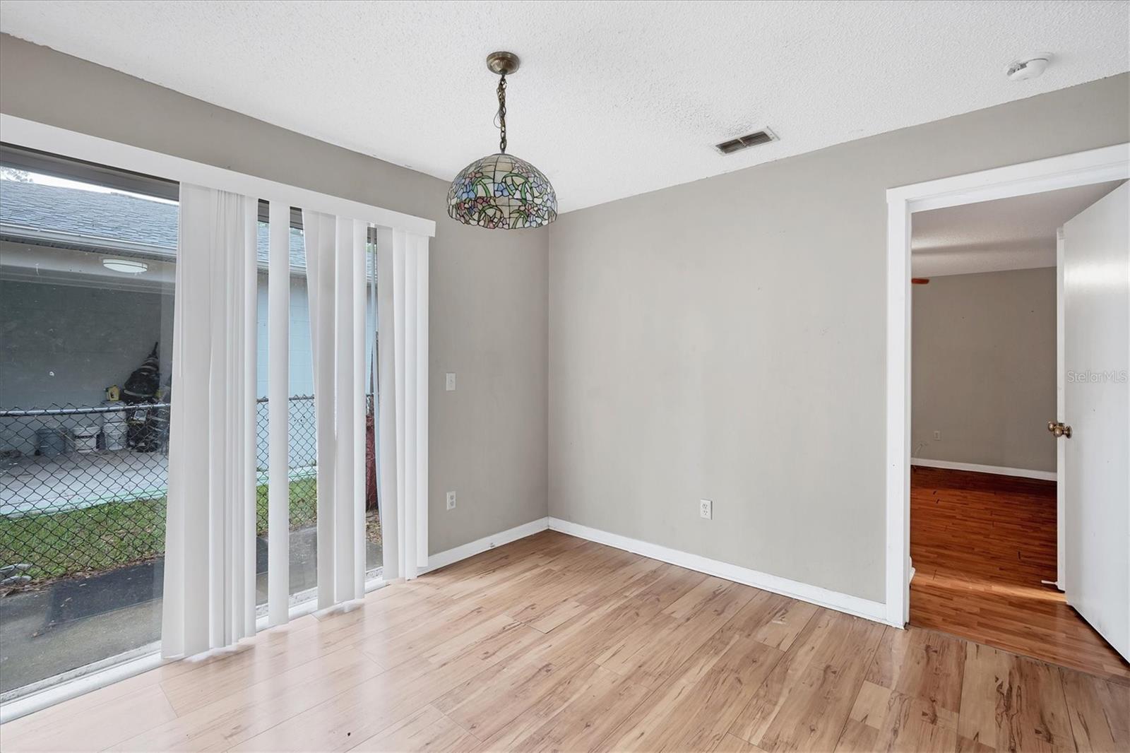 8706 FISH LAKE RD, TAMPA, FL, 33619