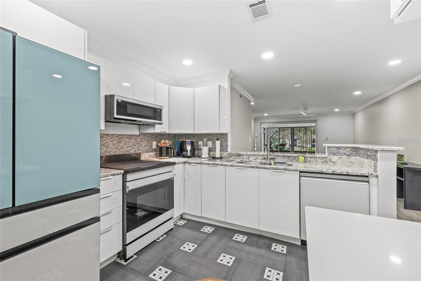 2693 SABAL SPRINGS CIR #203, CLEARWATER, FL, 33761