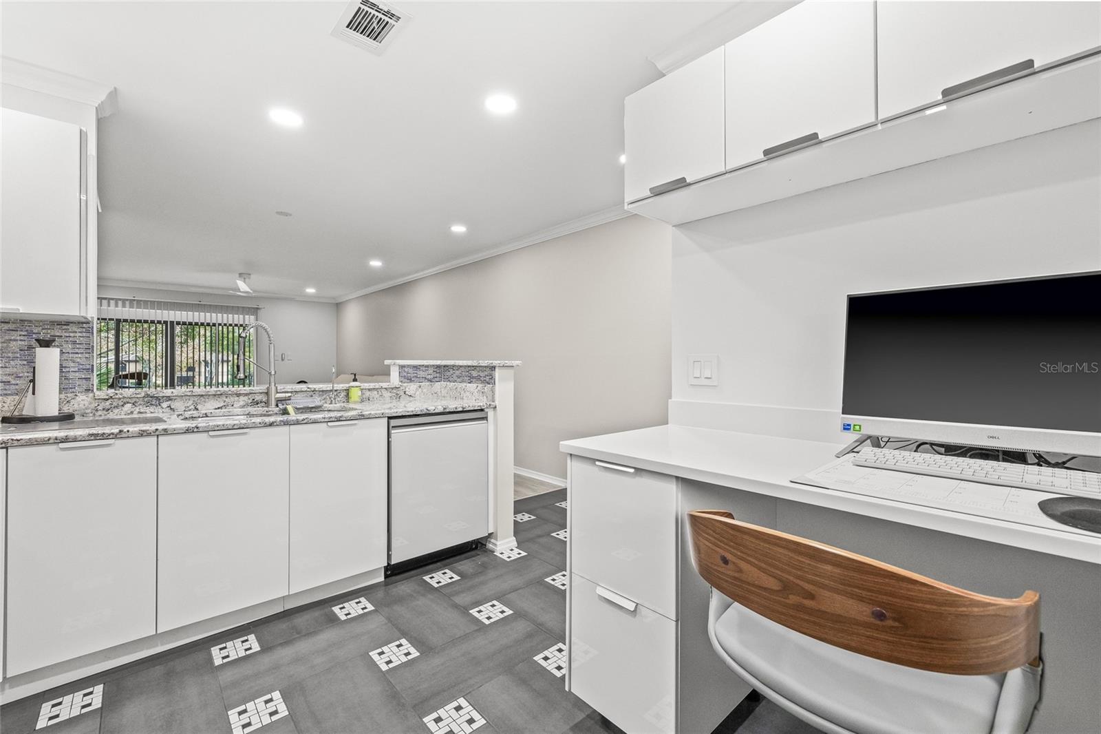 2693 SABAL SPRINGS CIR #203, CLEARWATER, FL, 33761