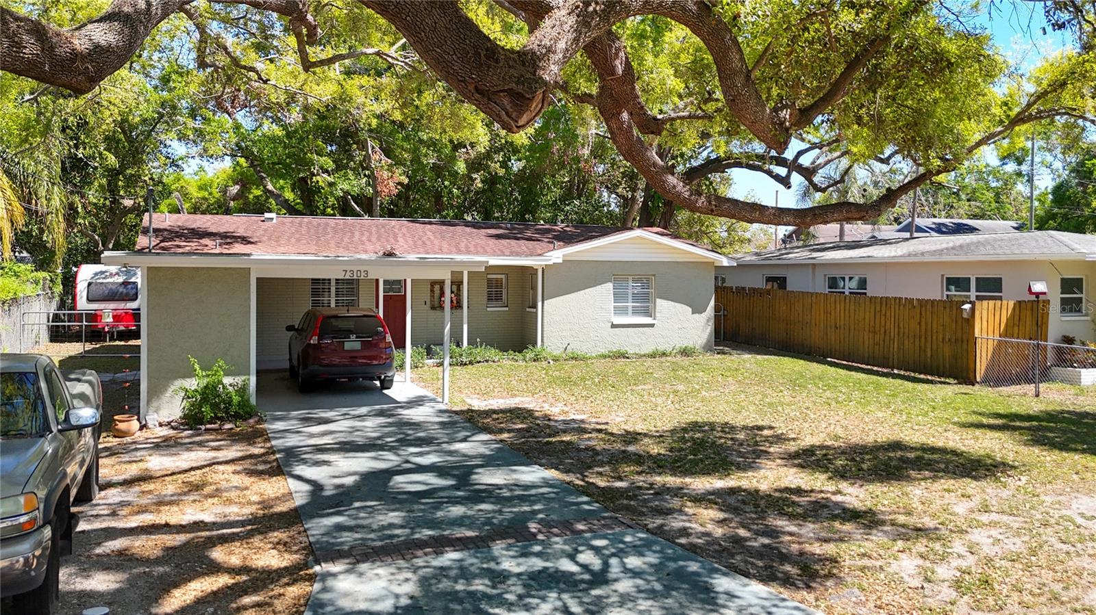 7303 N BRANCH AVE, TAMPA, FL, 33604