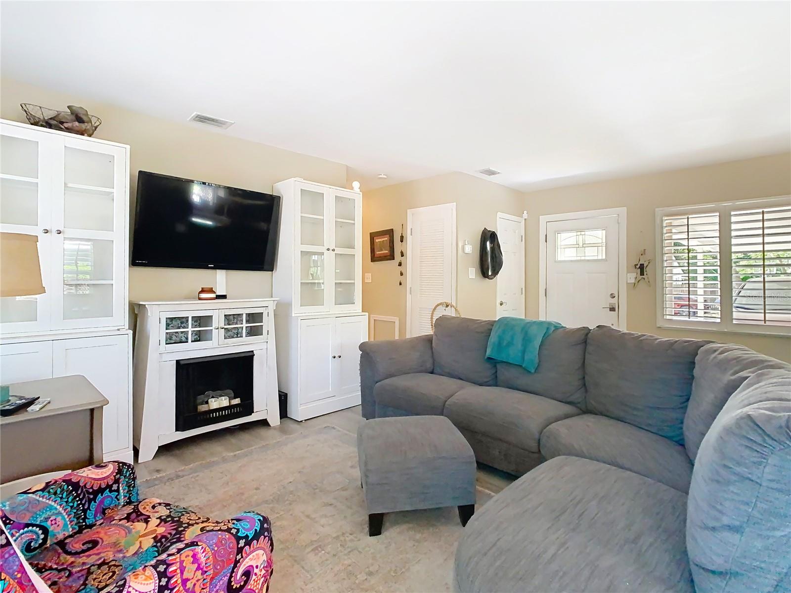 7303 N BRANCH AVE, TAMPA, FL, 33604
