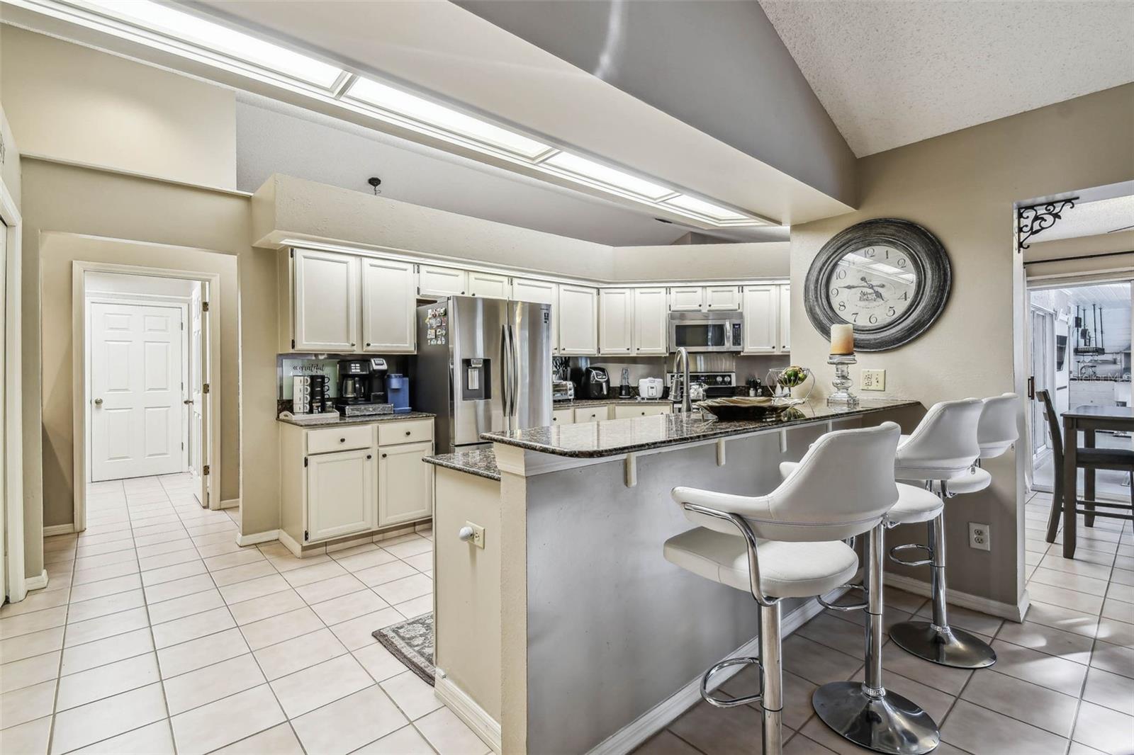 8726 TANTALLON CIR, TAMPA, FL, 33647