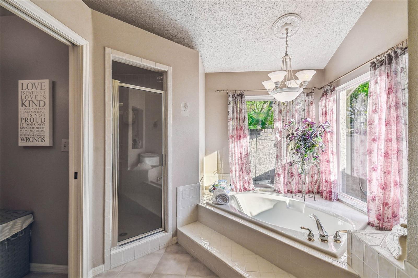 8726 TANTALLON CIR, TAMPA, FL, 33647