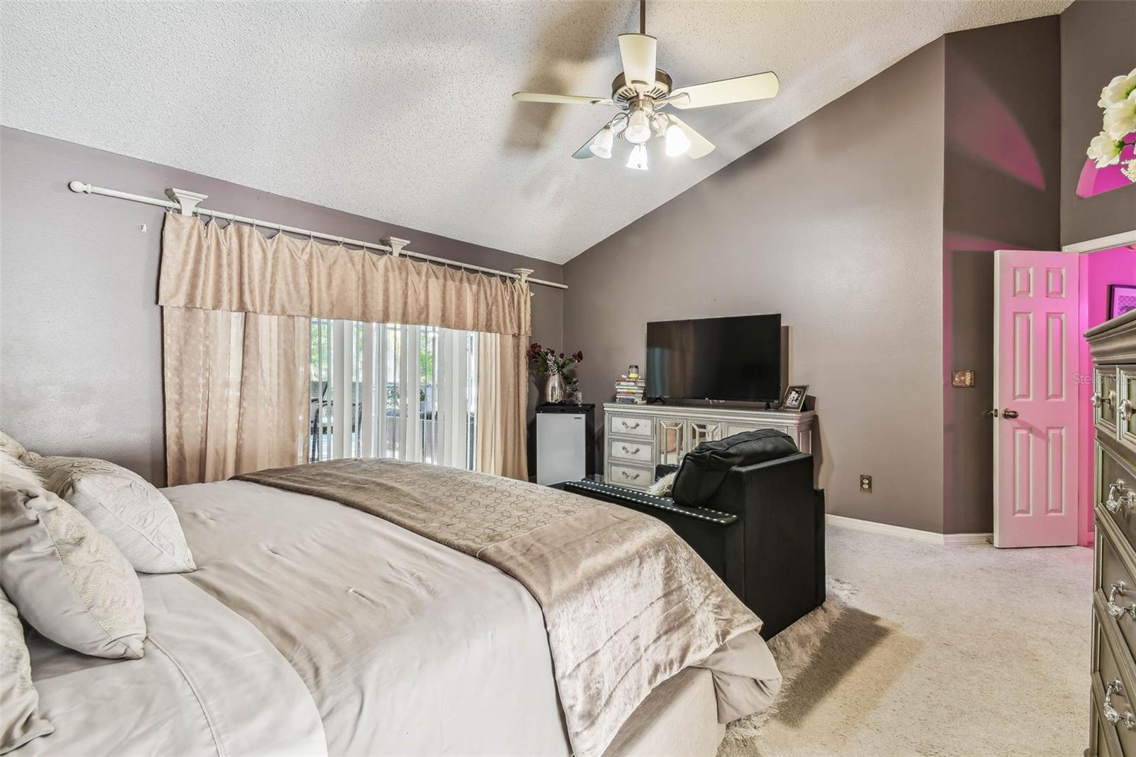8726 TANTALLON CIR, TAMPA, FL, 33647