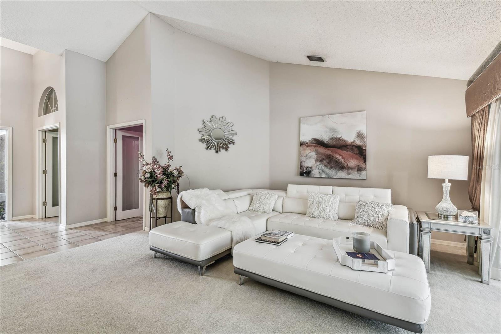 8726 TANTALLON CIR, TAMPA, FL, 33647