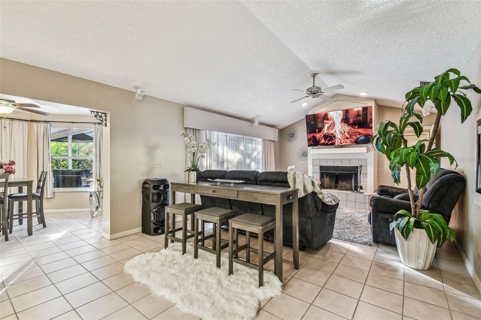 8726 TANTALLON CIR, TAMPA, FL, 33647