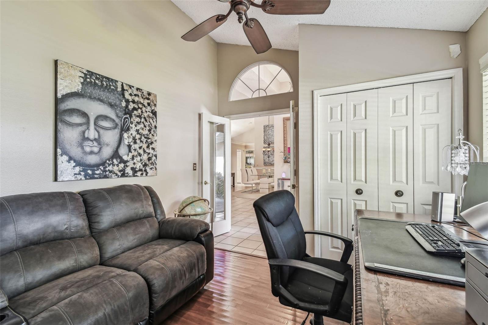 8726 TANTALLON CIR, TAMPA, FL, 33647