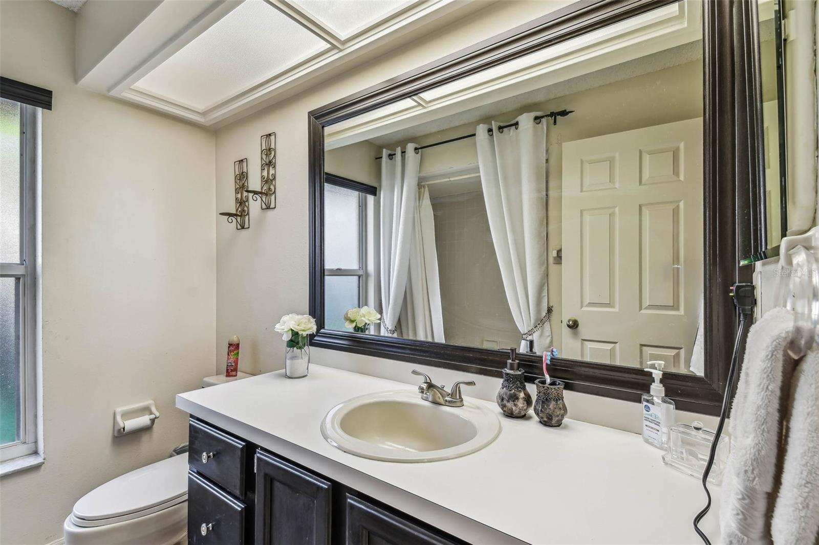 8726 TANTALLON CIR, TAMPA, FL, 33647