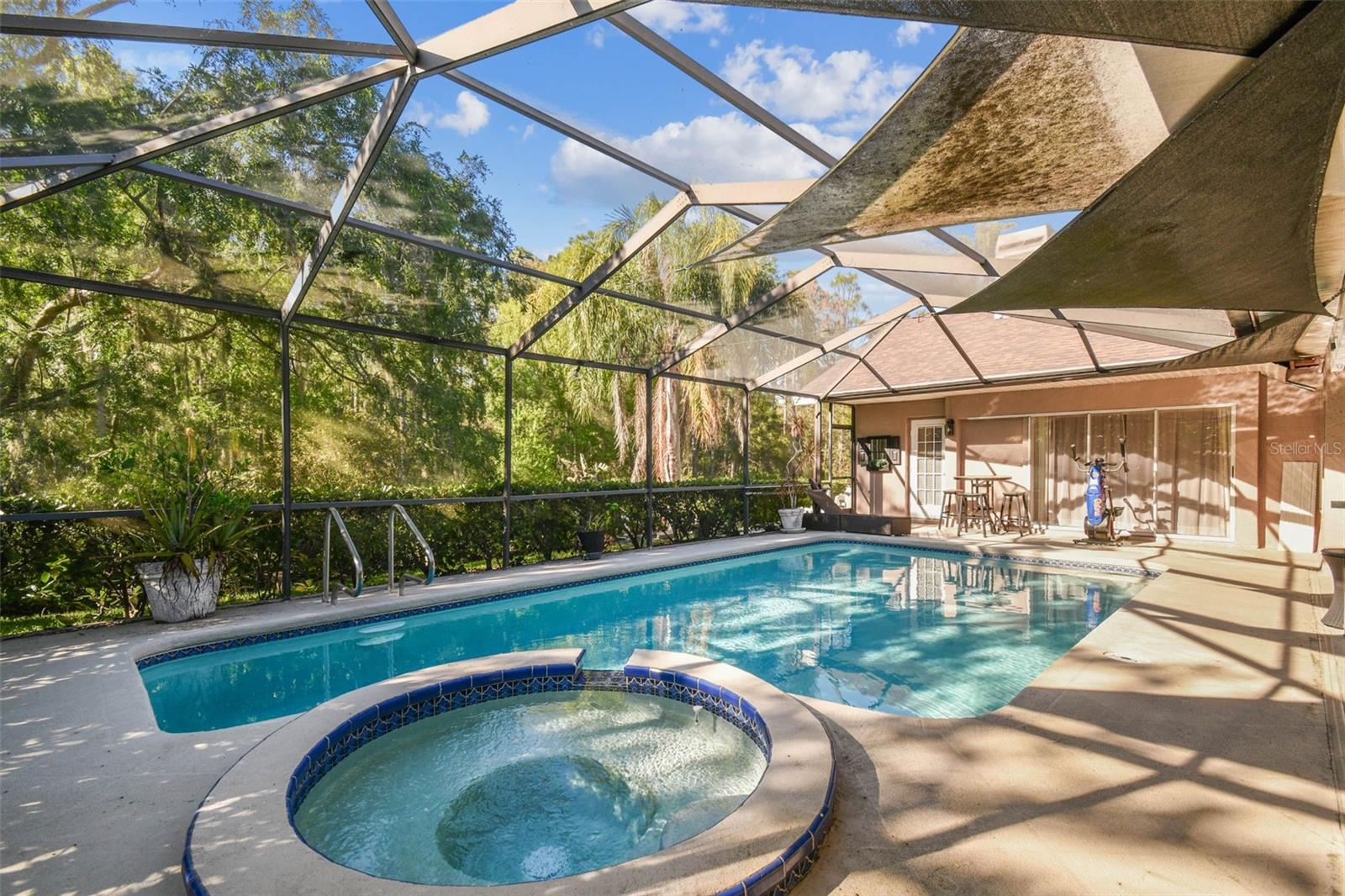 8726 TANTALLON CIR, TAMPA, FL, 33647