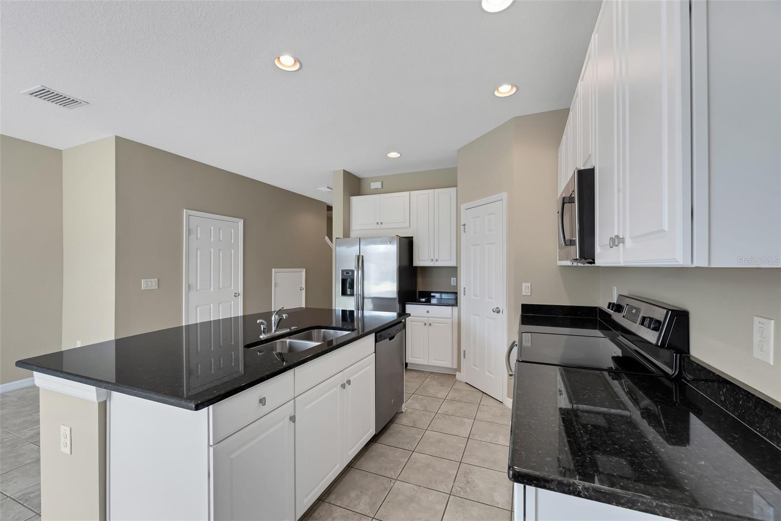 7060 WOODCHASEGLEN DR, RIVERVIEW, FL, 33578