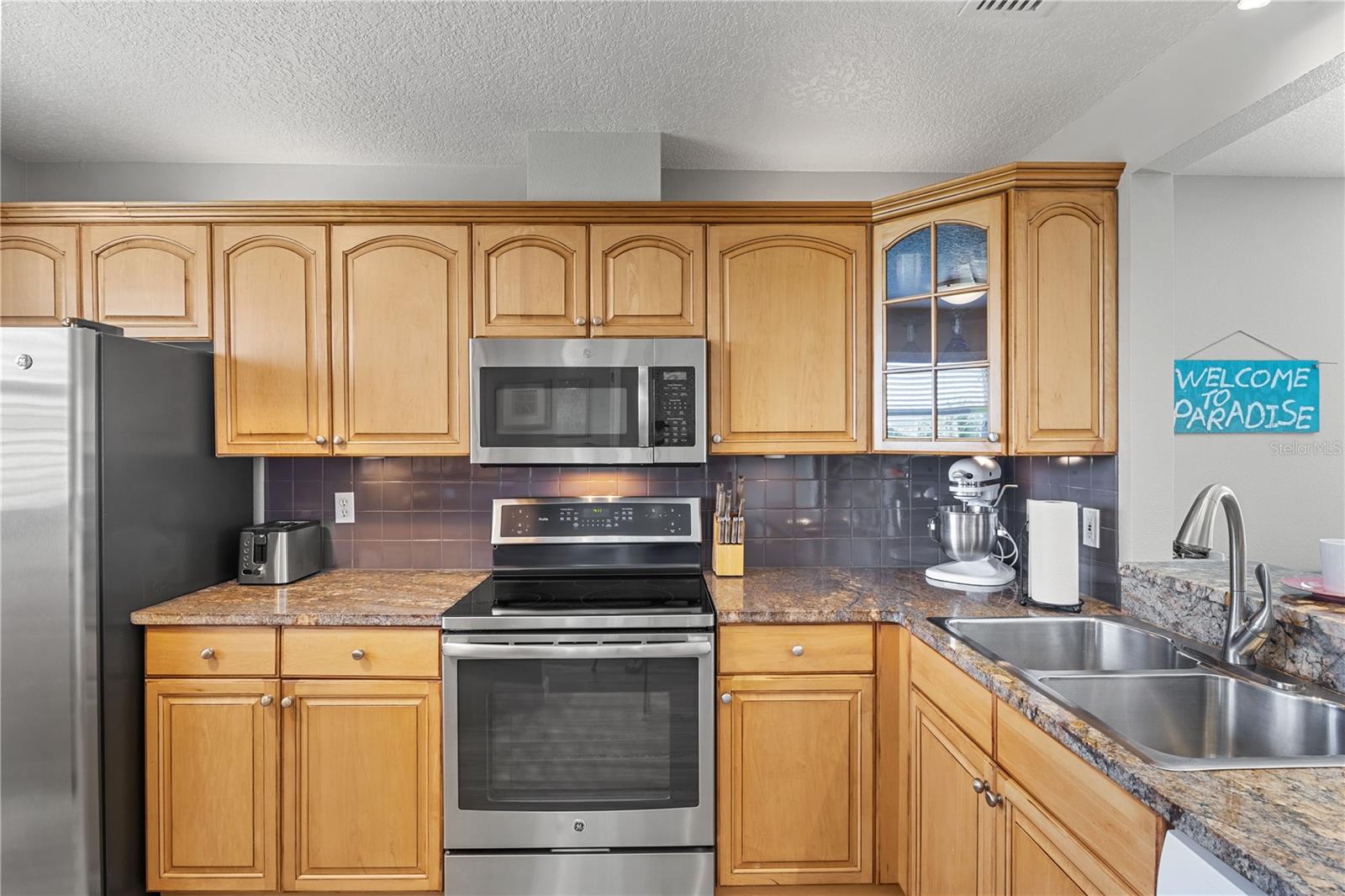6925 HOLMES BLVD, HOLMES BEACH, FL, 34217