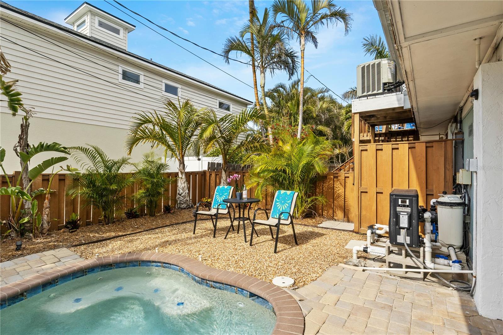 6925 HOLMES BLVD, HOLMES BEACH, FL, 34217