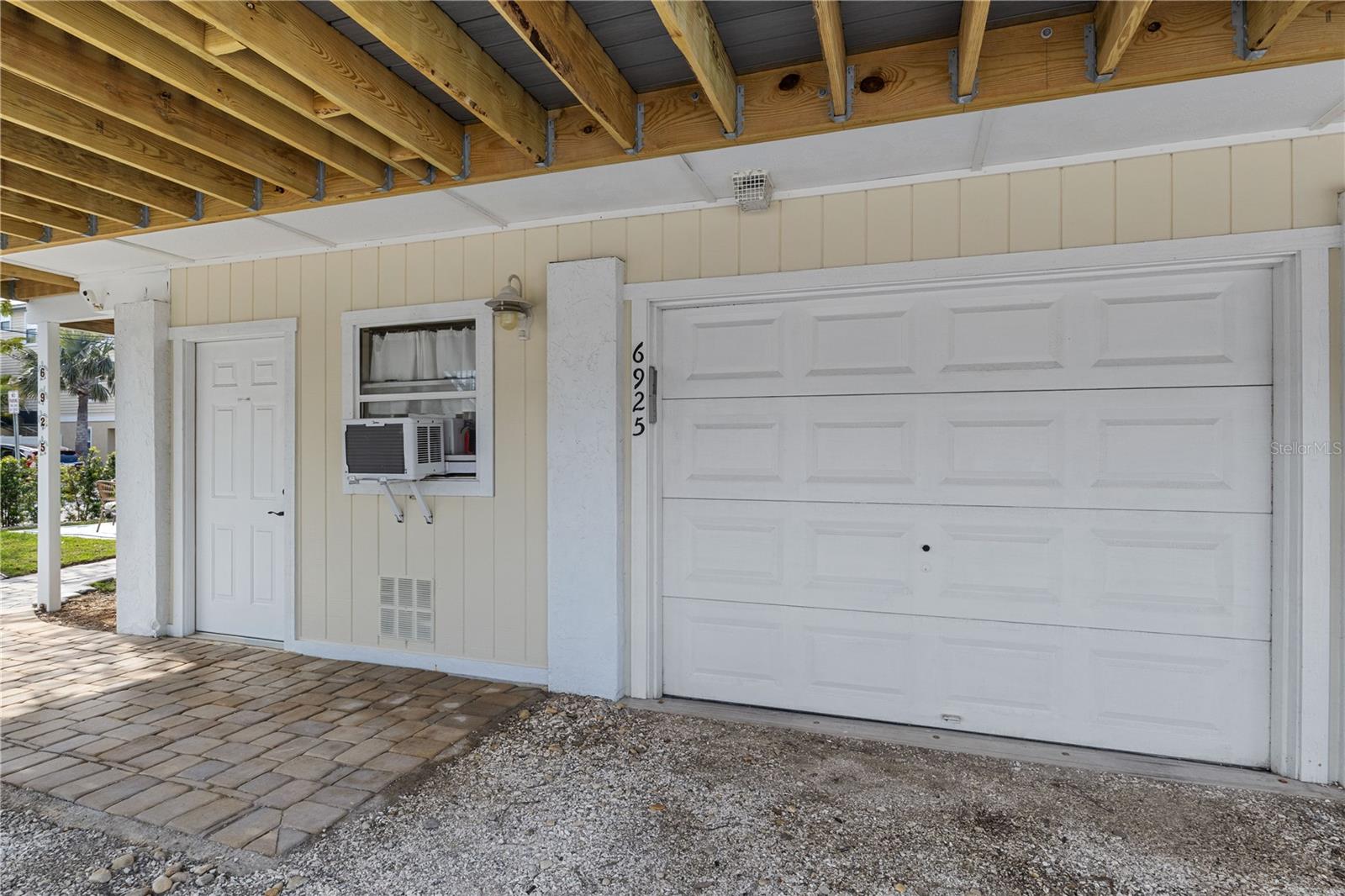 6925 HOLMES BLVD, HOLMES BEACH, FL, 34217