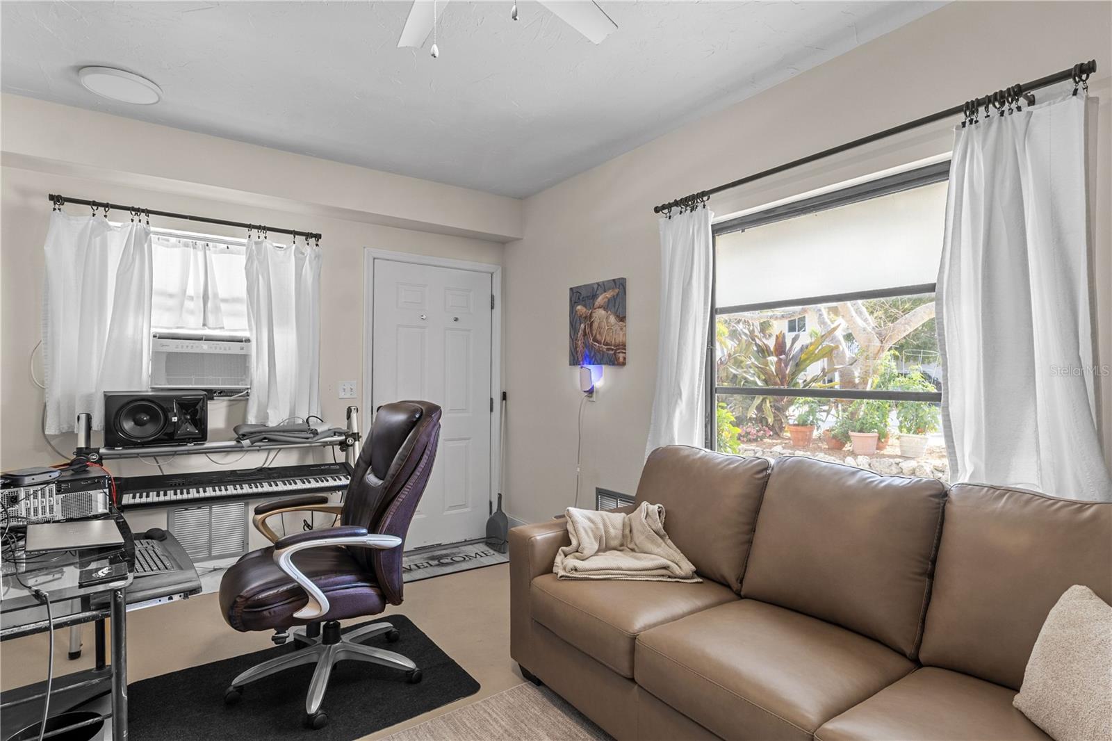 6925 HOLMES BLVD, HOLMES BEACH, FL, 34217