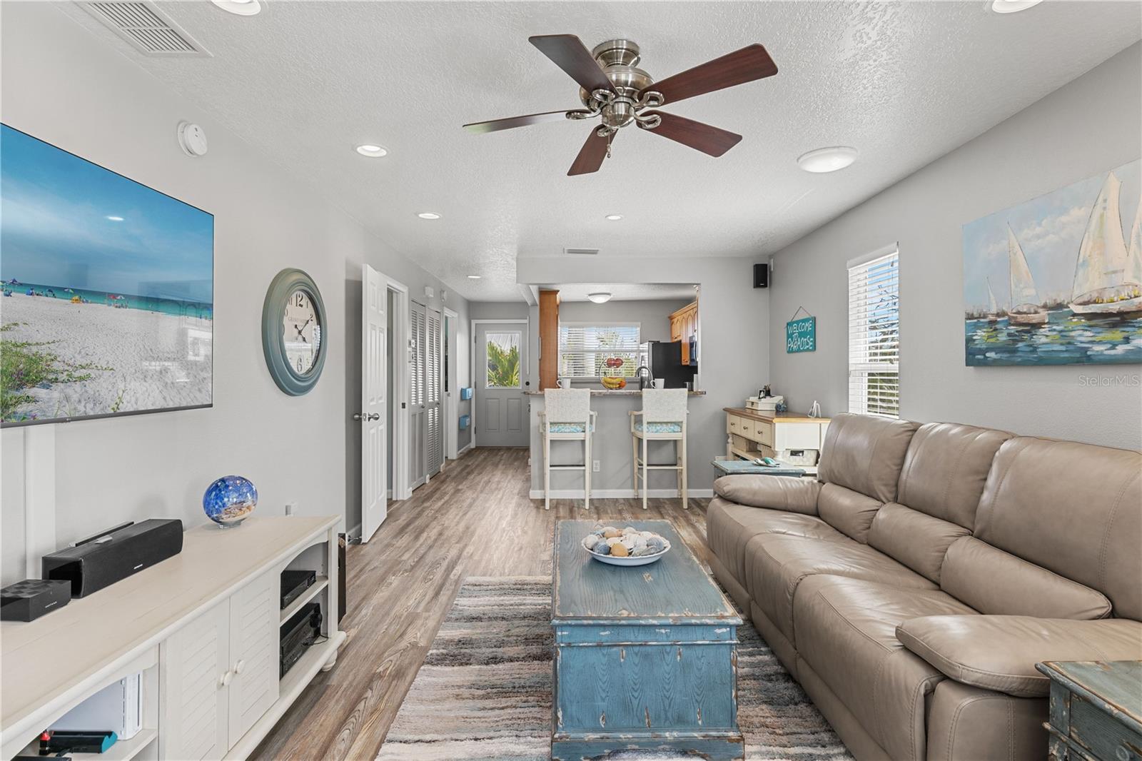 6925 HOLMES BLVD, HOLMES BEACH, FL, 34217