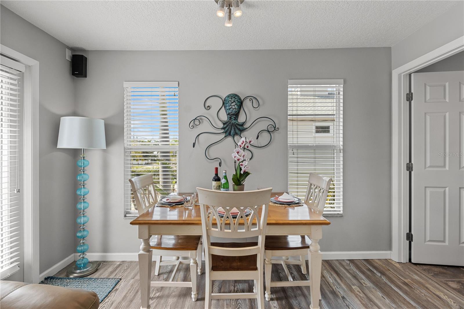 6925 HOLMES BLVD, HOLMES BEACH, FL, 34217