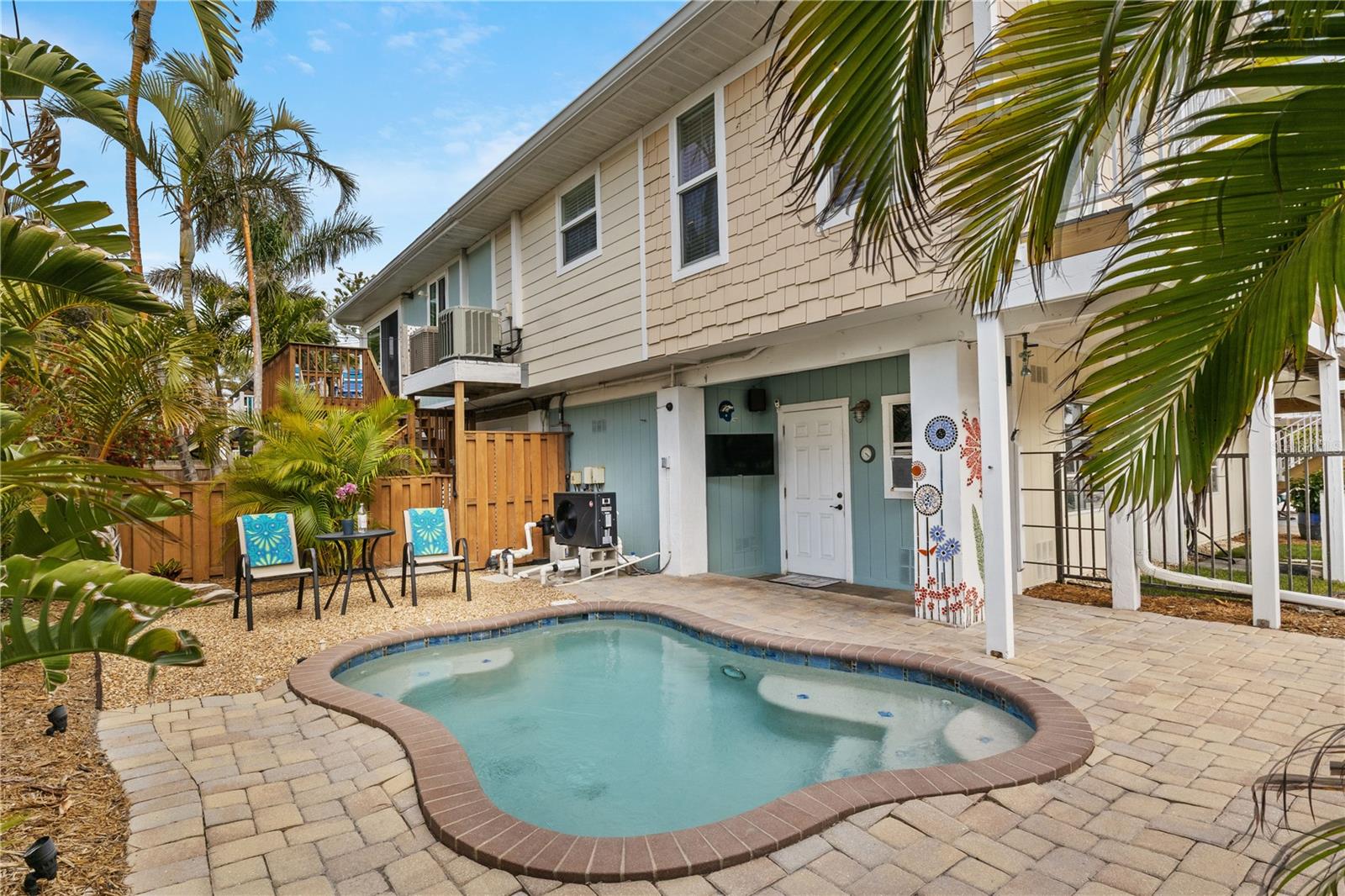 6925 HOLMES BLVD, HOLMES BEACH, FL, 34217