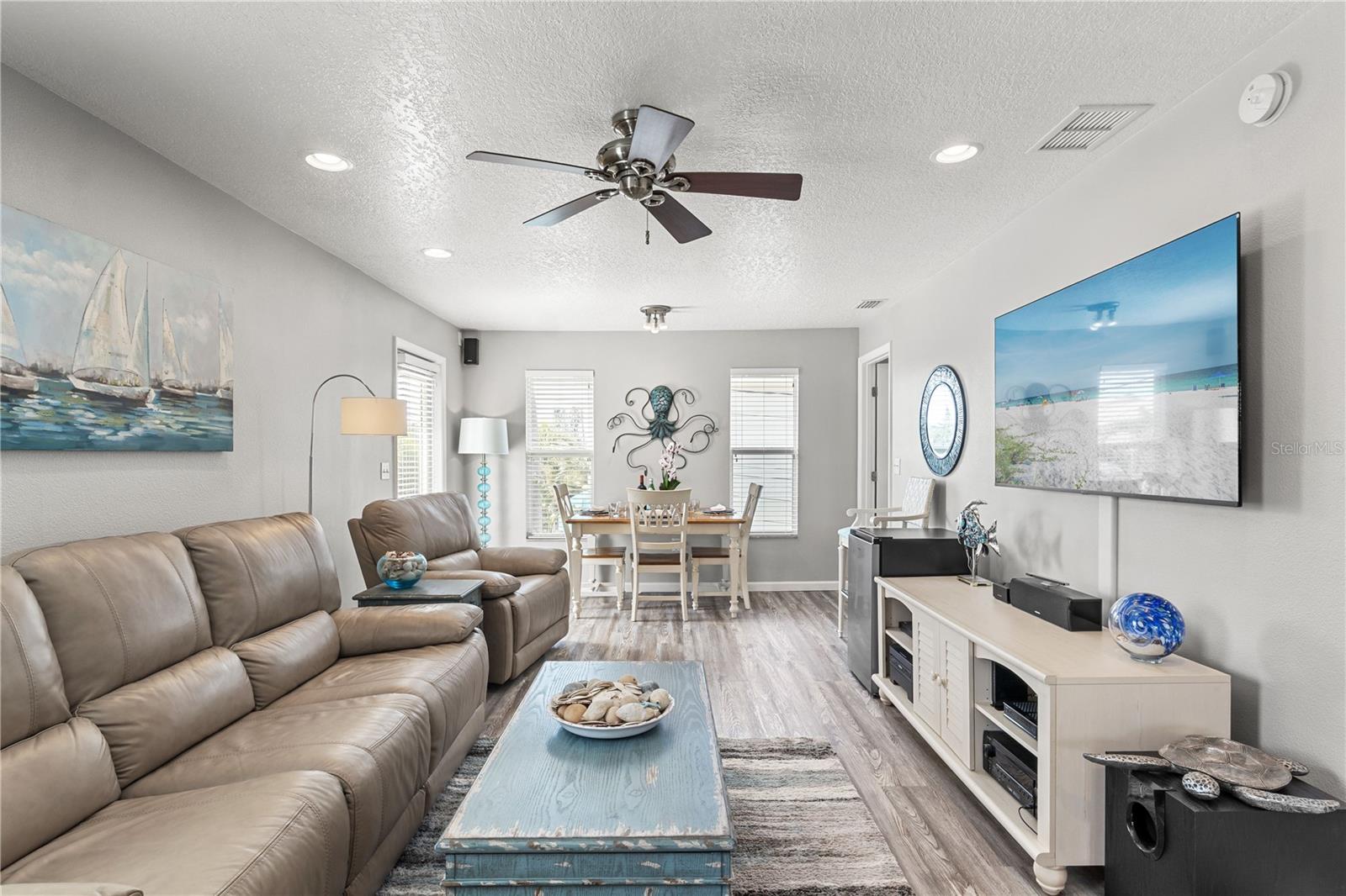6925 HOLMES BLVD, HOLMES BEACH, FL, 34217