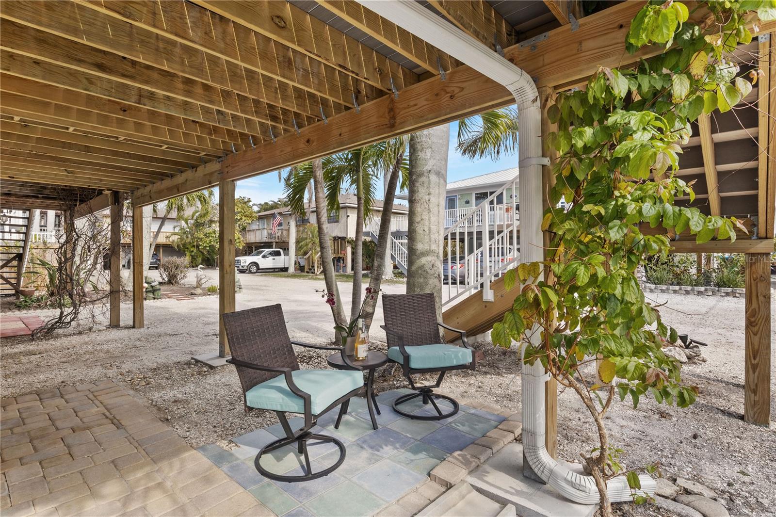 6925 HOLMES BLVD, HOLMES BEACH, FL, 34217