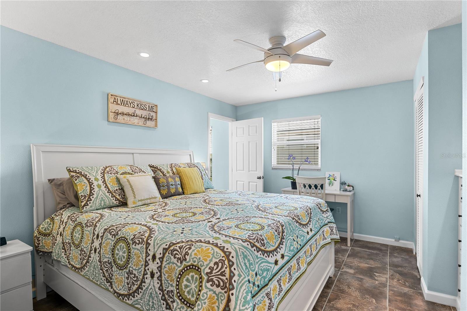 6925 HOLMES BLVD, HOLMES BEACH, FL, 34217