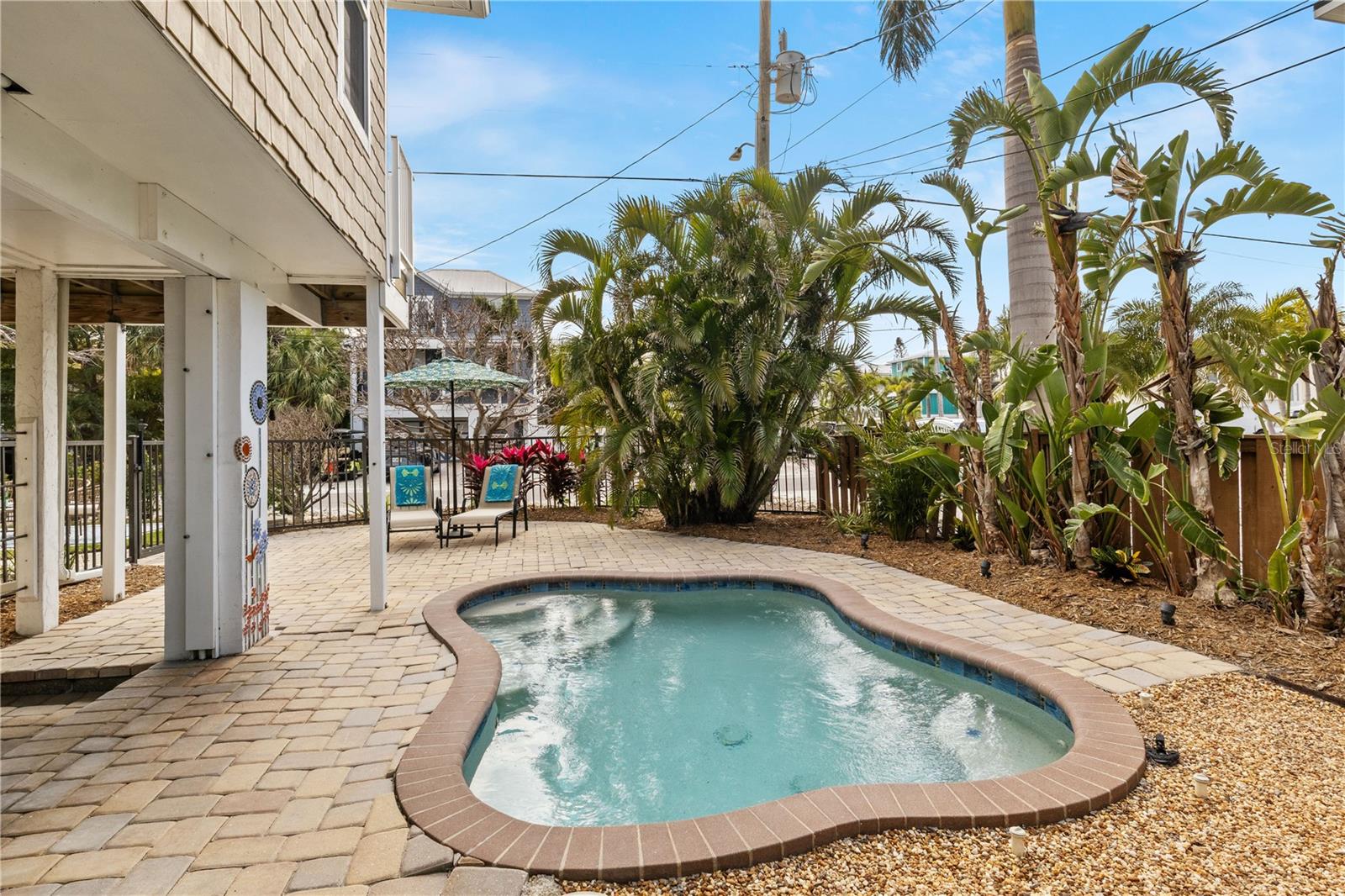 6925 HOLMES BLVD, HOLMES BEACH, FL, 34217