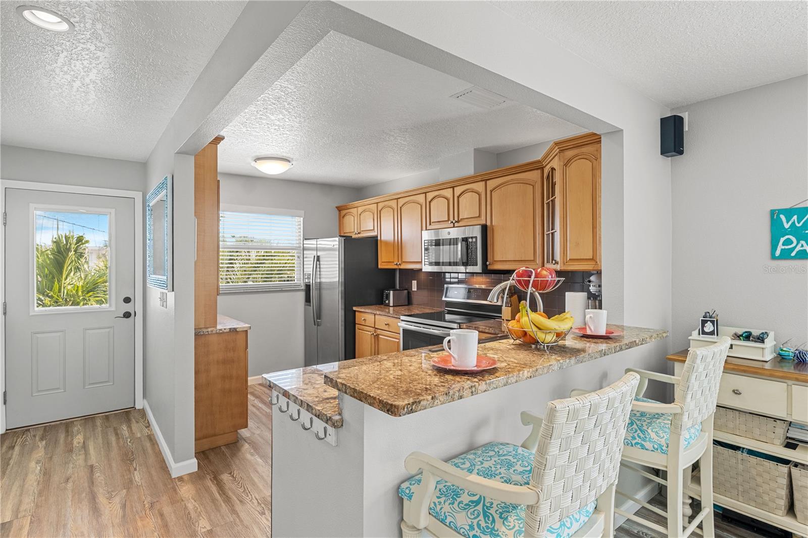6925 HOLMES BLVD, HOLMES BEACH, FL, 34217