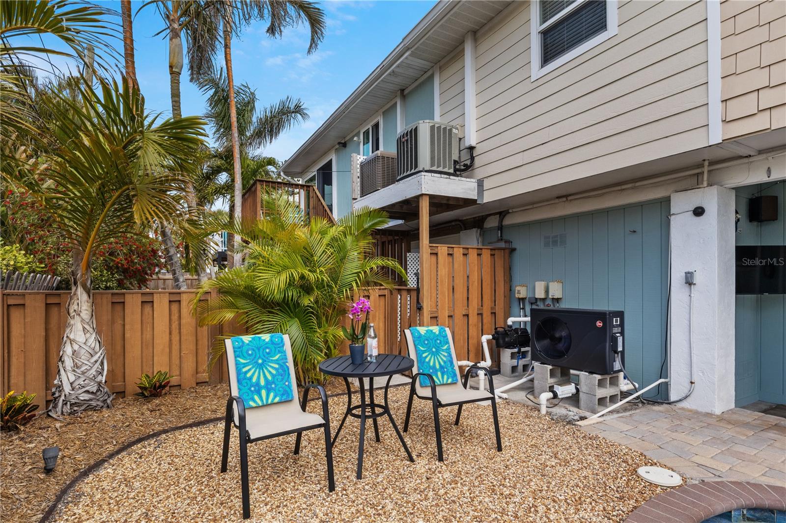 6925 HOLMES BLVD, HOLMES BEACH, FL, 34217