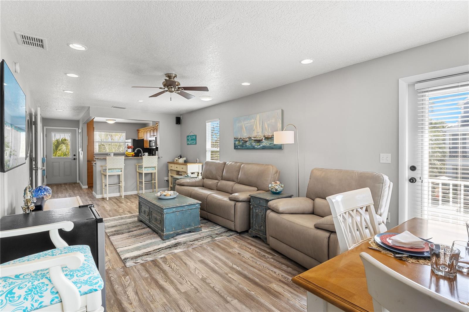 6925 HOLMES BLVD, HOLMES BEACH, FL, 34217