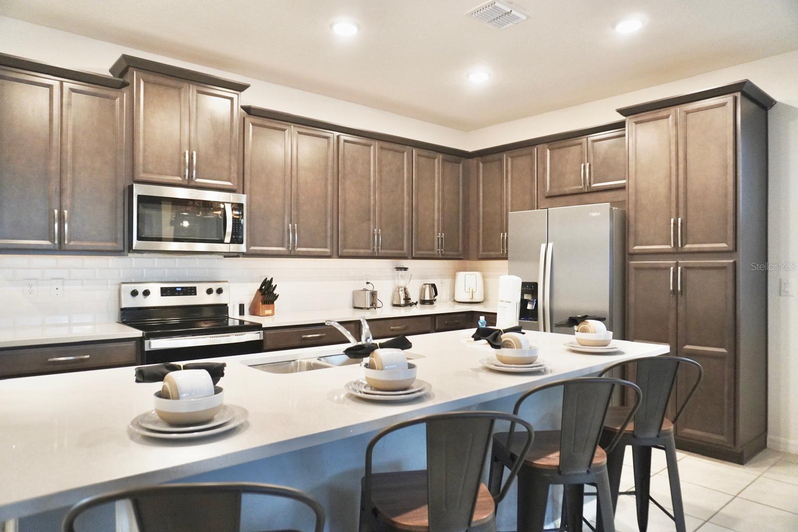 1672 TROPICAL PALMS CIR, KISSIMMEE, FL, 34747