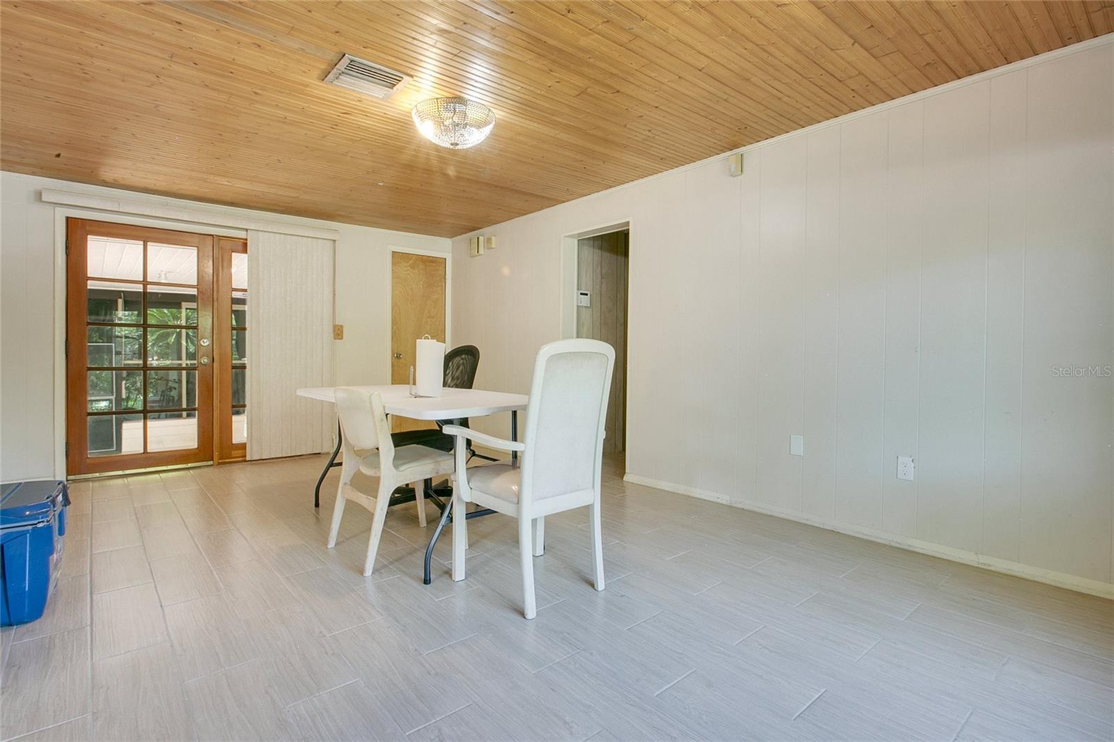 1120 SHEELER AVE, APOPKA, FL, 32703