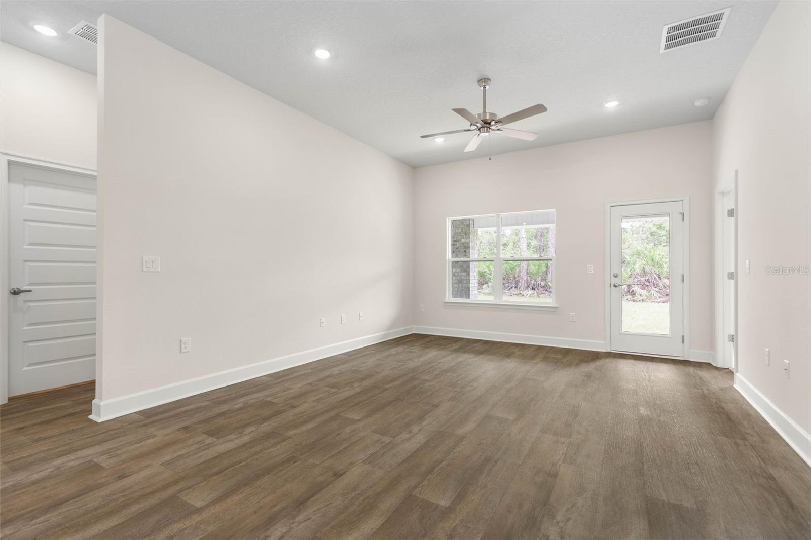 68 WHITE STAR DR, PALM COAST, FL, 32164
