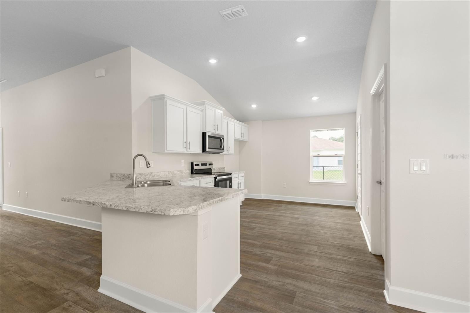 68 WHITE STAR DR, PALM COAST, FL, 32164