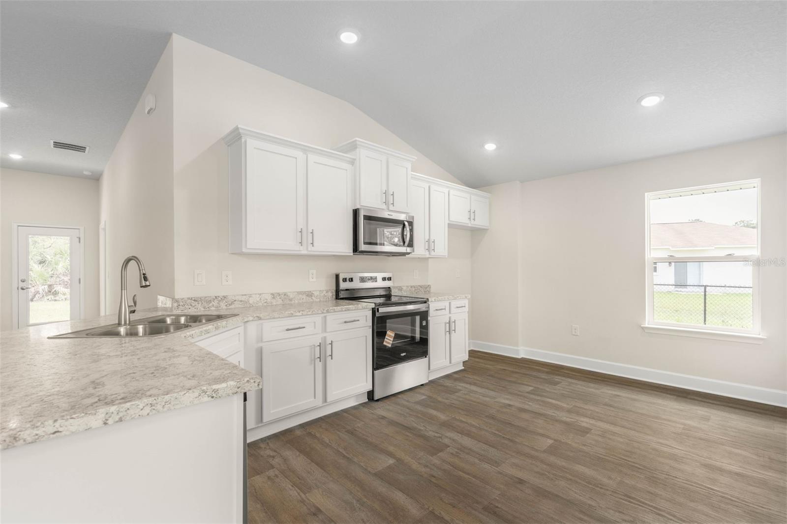 68 WHITE STAR DR, PALM COAST, FL, 32164