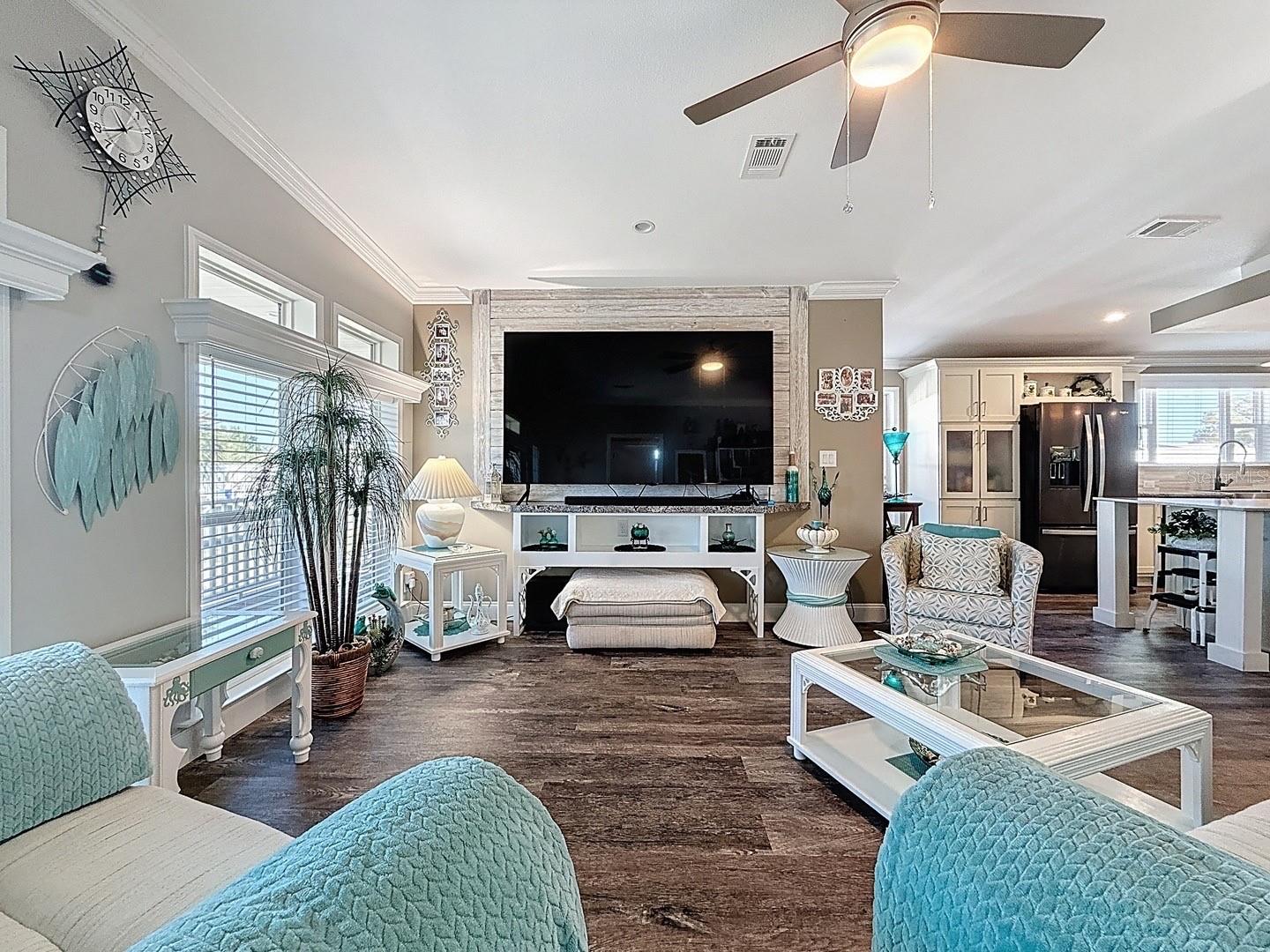 1116 ELKHART CIR, TAVARES, FL, 32778