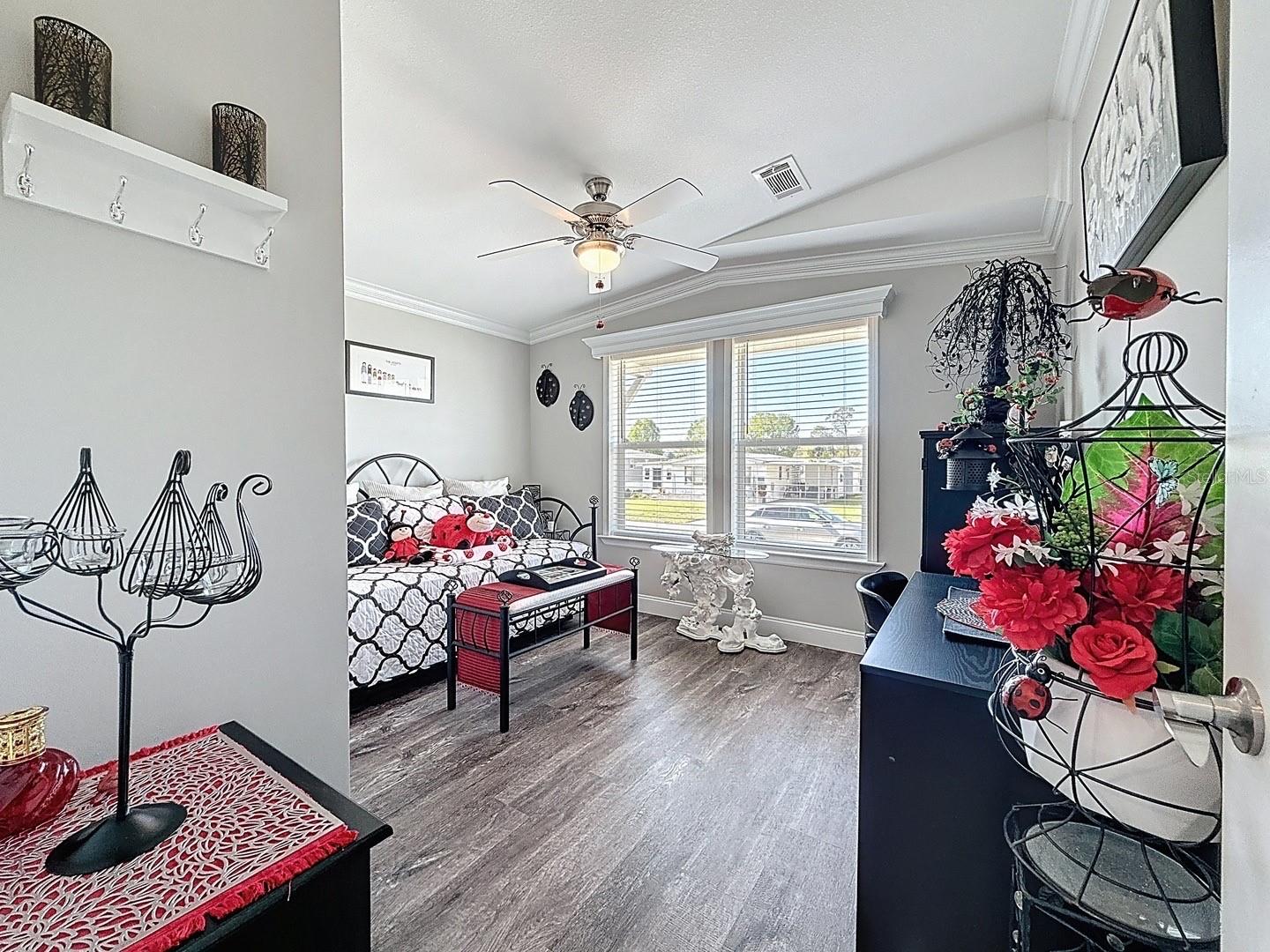 1116 ELKHART CIR, TAVARES, FL, 32778