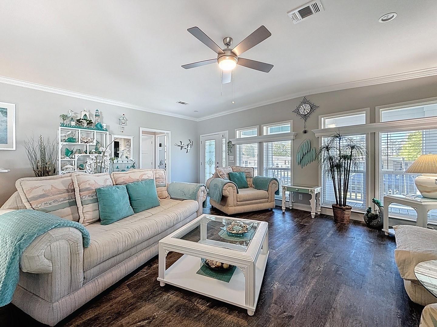 1116 ELKHART CIR, TAVARES, FL, 32778
