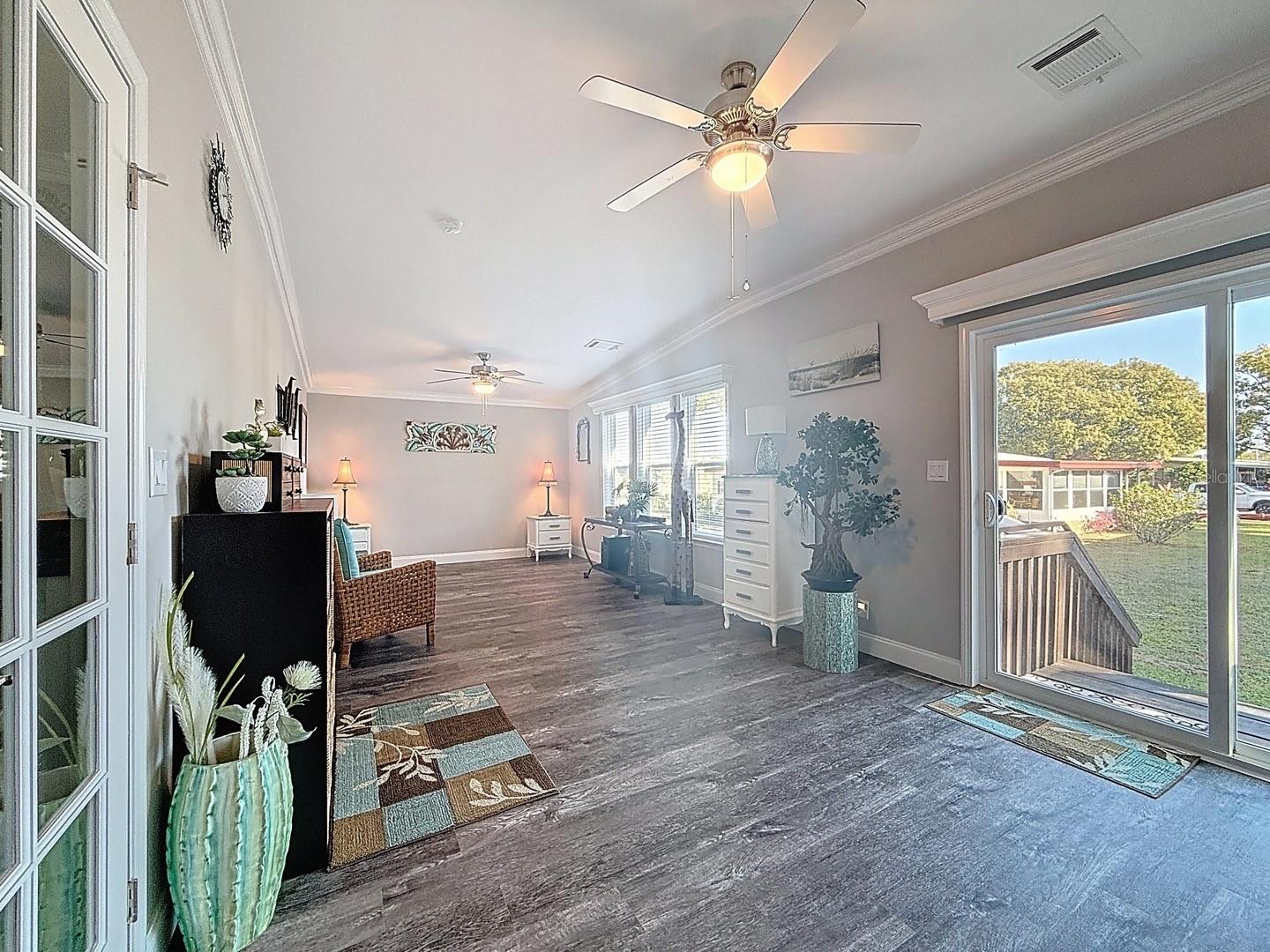 1116 ELKHART CIR, TAVARES, FL, 32778