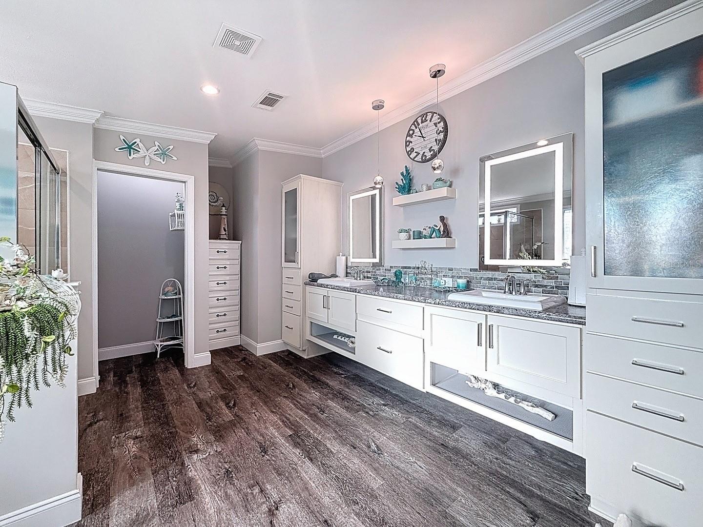 1116 ELKHART CIR, TAVARES, FL, 32778