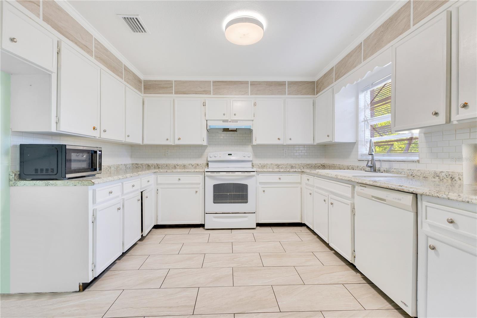 4550 CHANDLER RD, APOPKA, FL, 32712